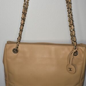 Chic Tan Designer Shoulder Bag